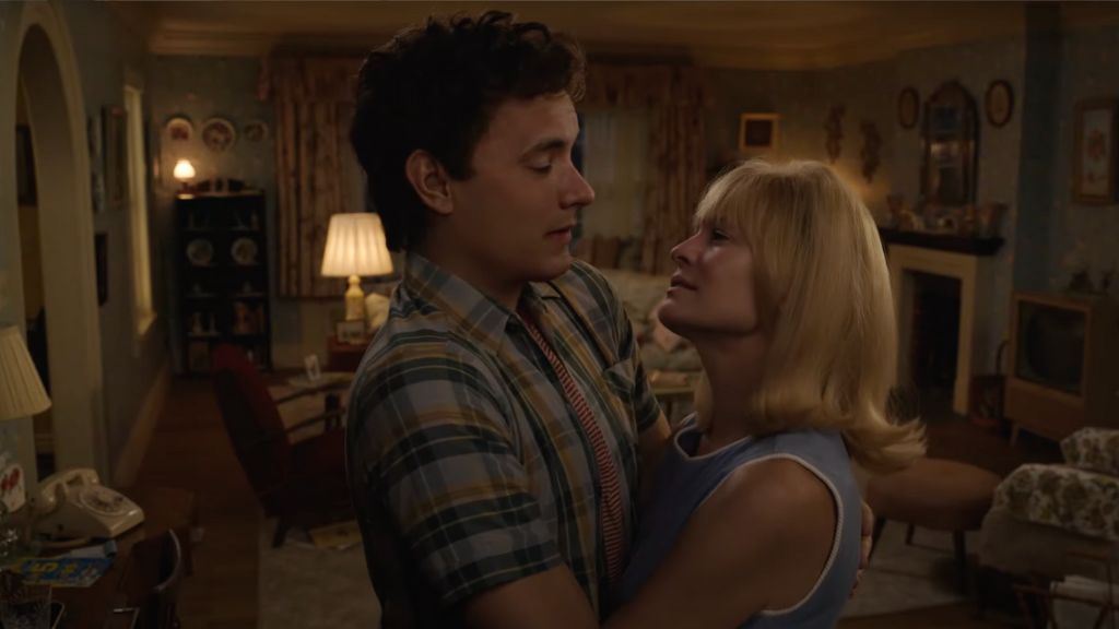 See De-Aged Teenage Tom Hanks and Robin Wright in Here Trailer (Video)